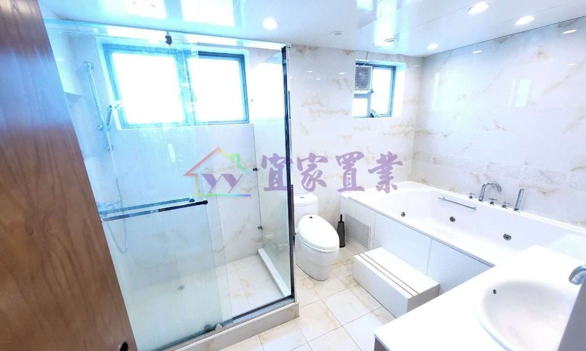 0eb8e2c9d4ab54bcd86b62d3c9d7288f.jpg