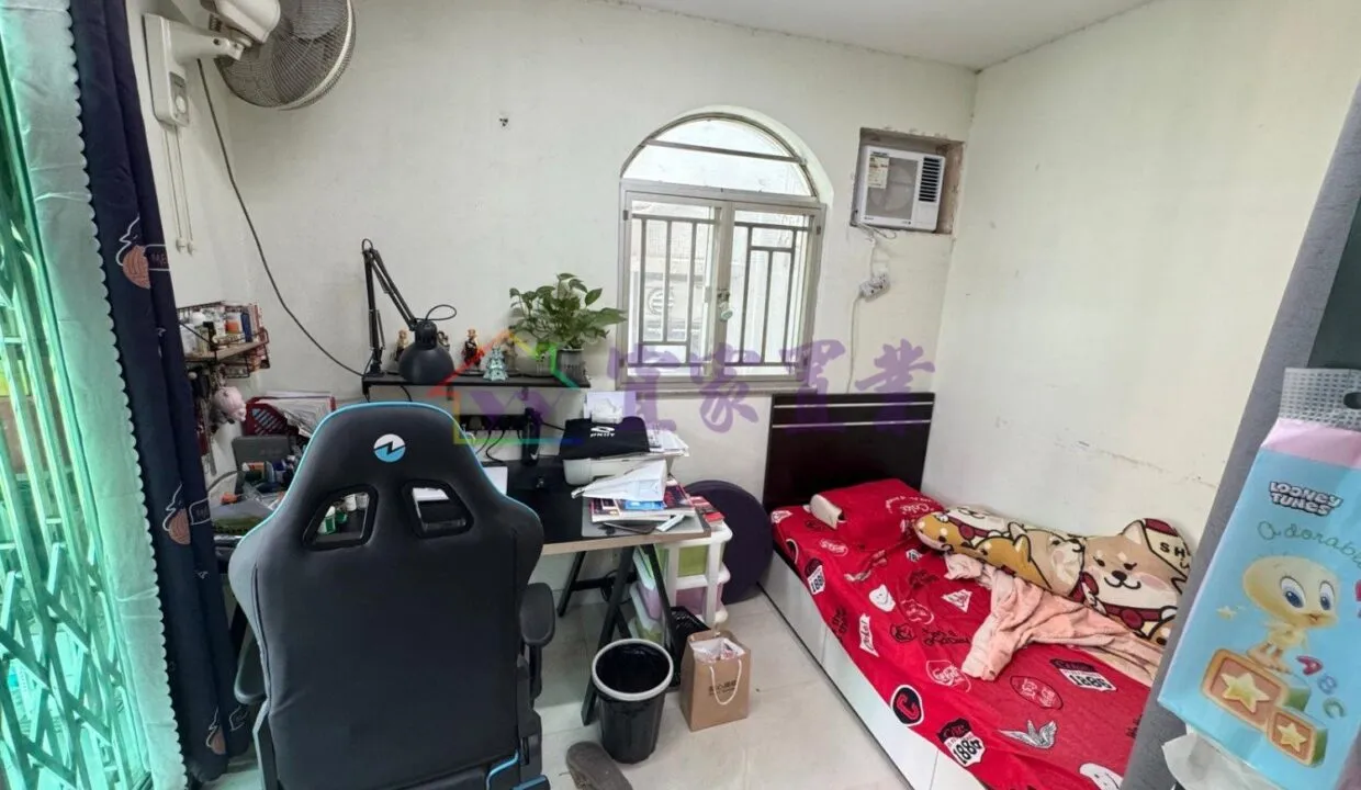 0f1de6bf6ce1830a46845f873a8216d4.jpg