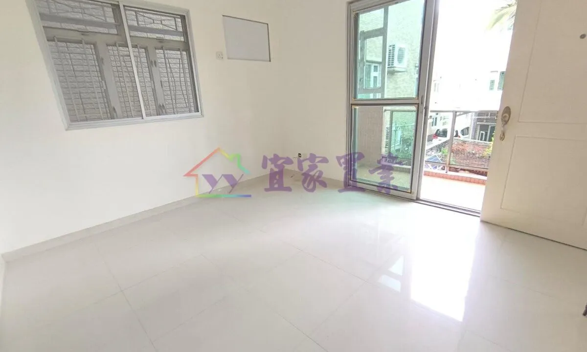 12b3098ccda4b1eb495ff04f12aa7fa7.jpg