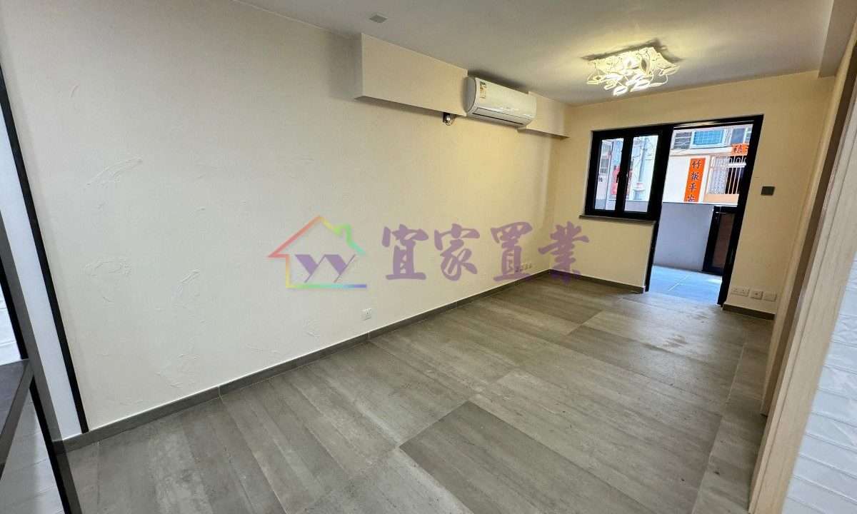 160dcdabc4ef8e94f3ab9593cc5341e8.jpeg