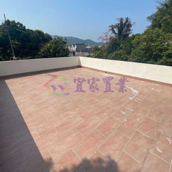 元朗 步行到市 ● 廈村 三樓連天台