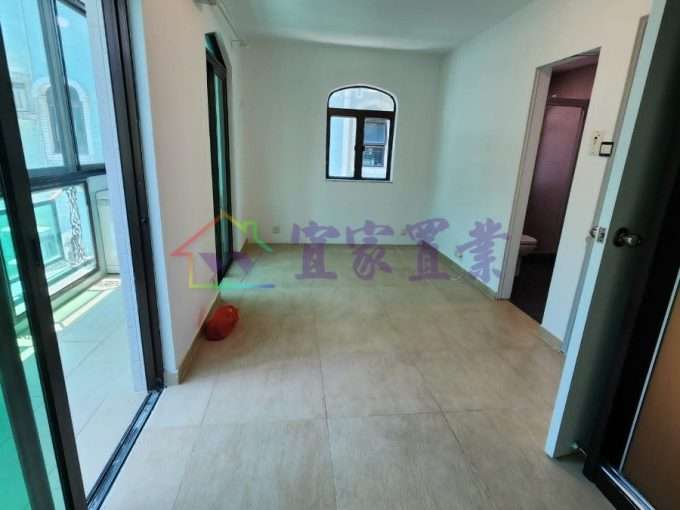 17983332bbdfc70bcdc517ec4bd7b80a