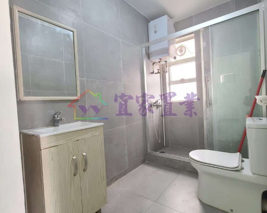 2435a25b2003cc2a9404de71080e09d8.jpg