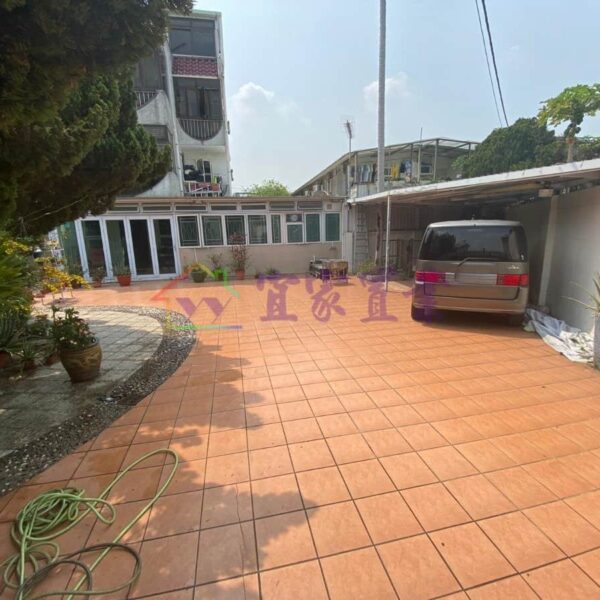 元朗 大棠路邊●2400呎入車大花園