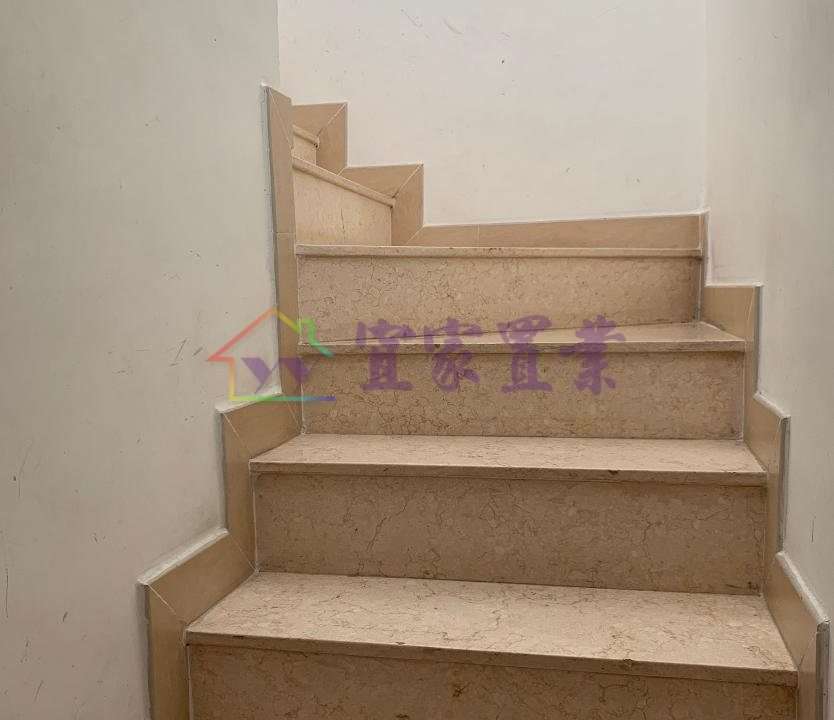 4b57f60f997f717aeca8f4d3e3a4ada1.jpeg