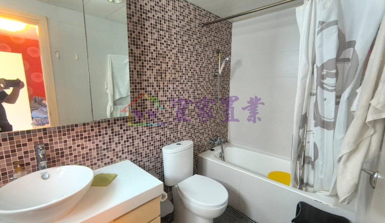 551562961985a274a604ae5a86ffdbfd.jpg