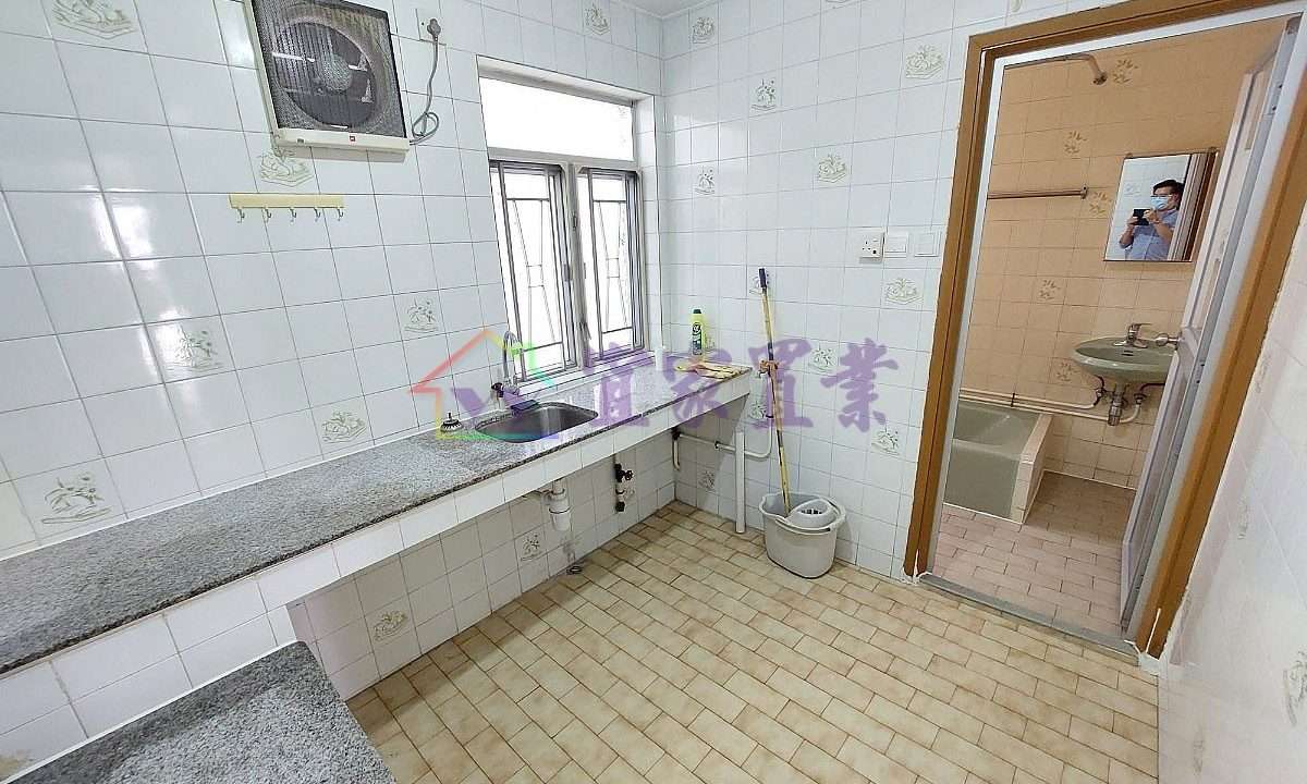 59e3e218bed56b08d4d05f123753f4be.jpg