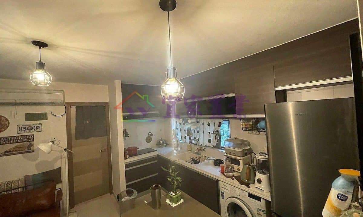6447a665e7ece1f7493eed126856fdf5.jpg