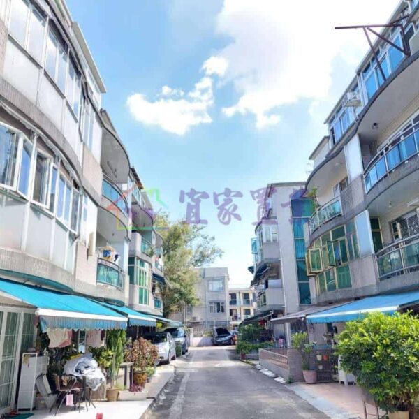 元朗 翠麗豪園●屋苑三樓連天台