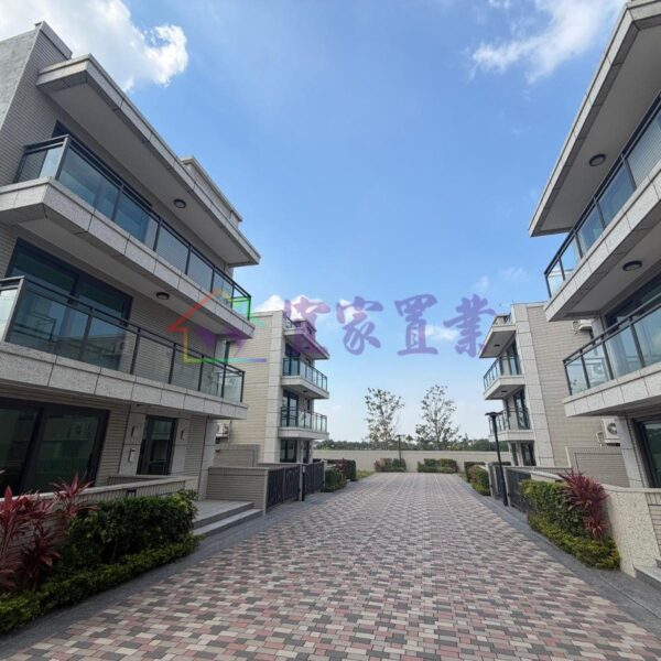 元朗 康富軒●全新屋苑三樓連天台