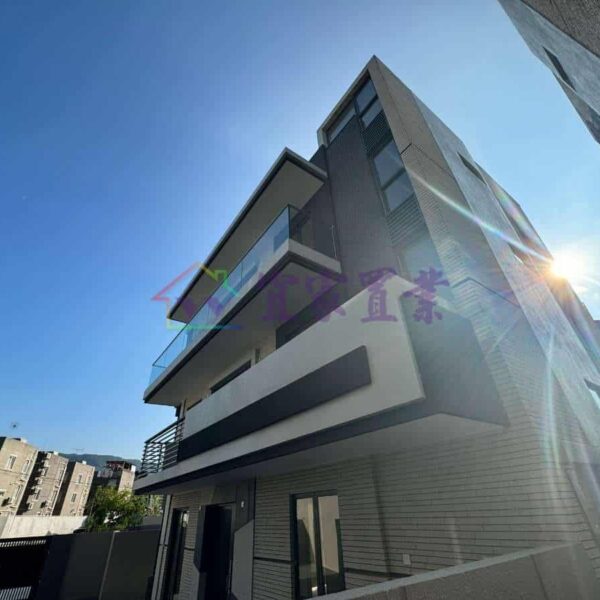 元朗 錦上路●全新三樓連天台