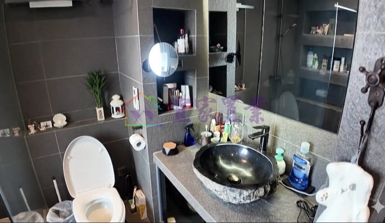 8a0810edd144e51af3d3b9d8c7547288.jpg