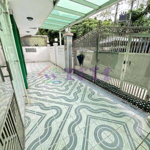 元朗 泓瀚花園●地下入車花園