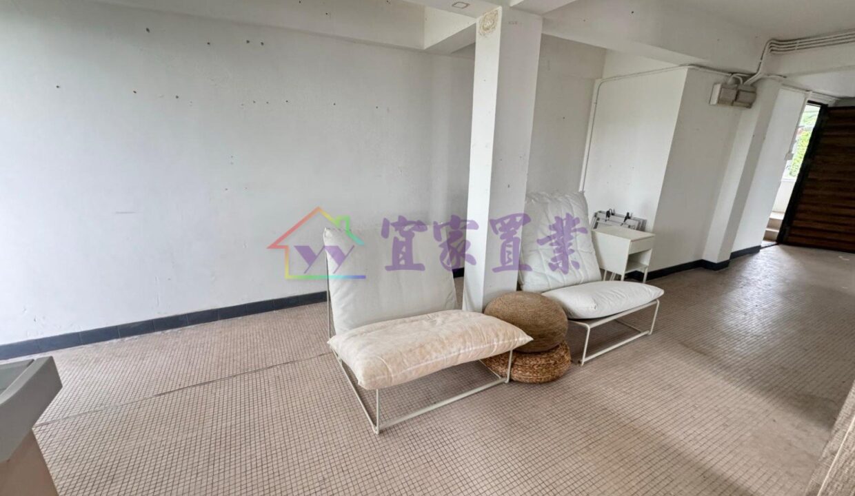 9951e87cdea67196cd927206516bbdfa.jpg