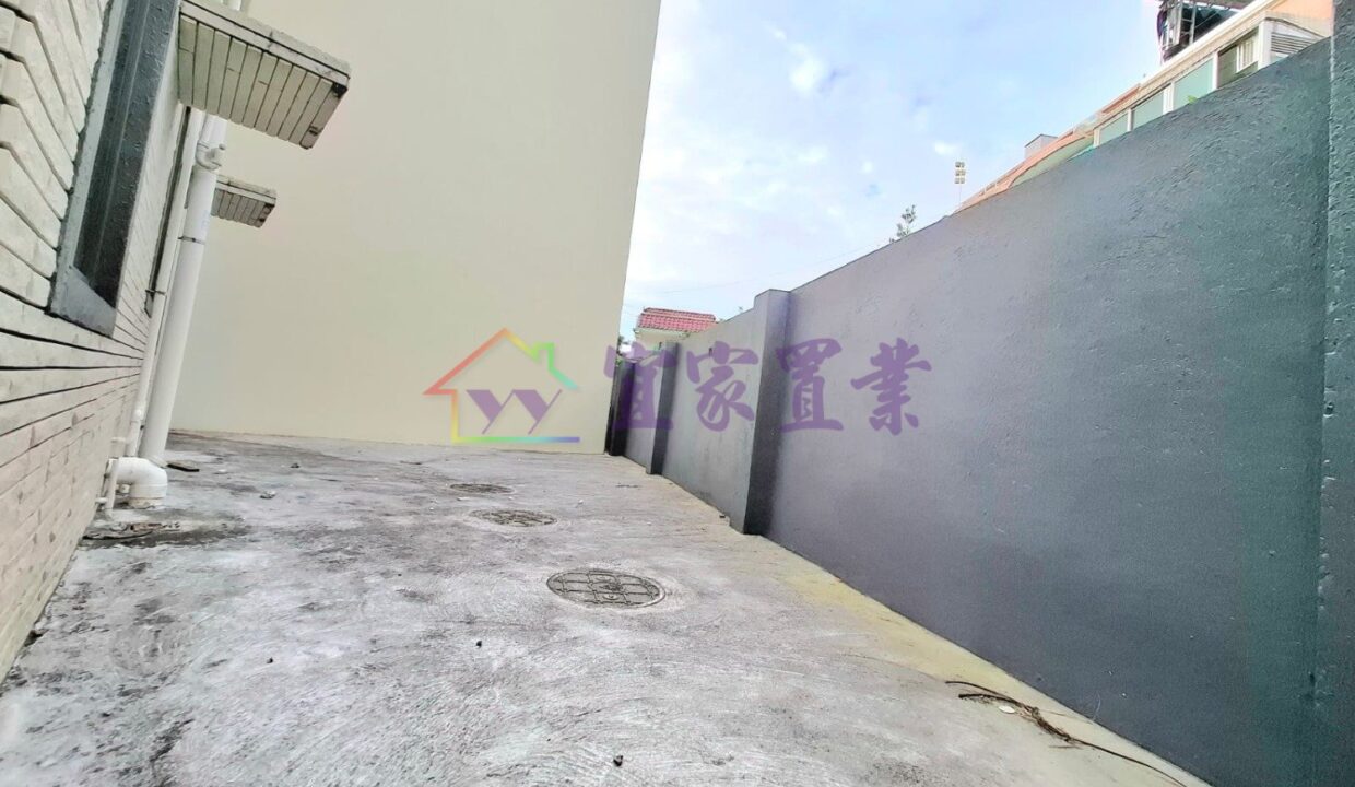 9d19675e5f35c41a7c8d4022cd9e211d.jpg
