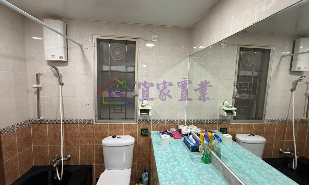 9d6a10315a31a9c2e6a91ca00c9fbad1.jpg