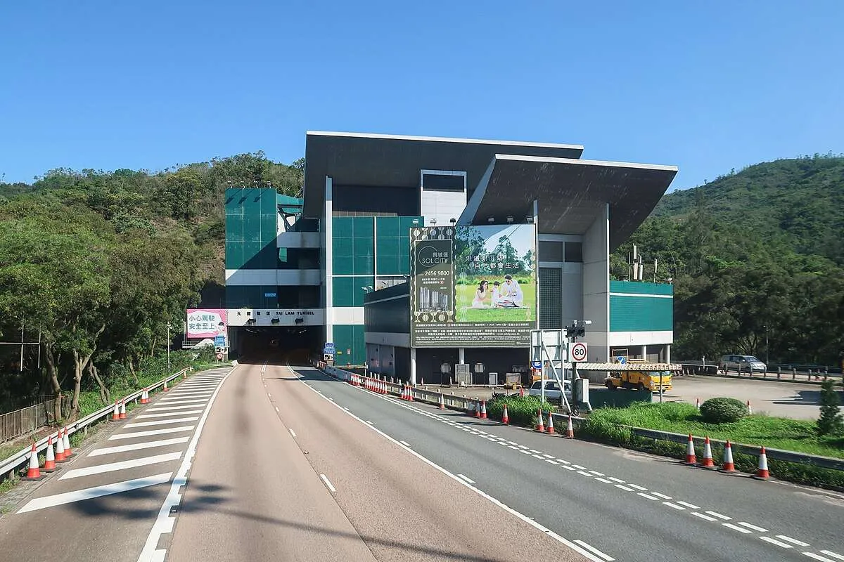錦上路元崗新村偉賢薈,清幽寧靜,便利與升值兼備 4 Tai Lam Tunnel Entrance 2019