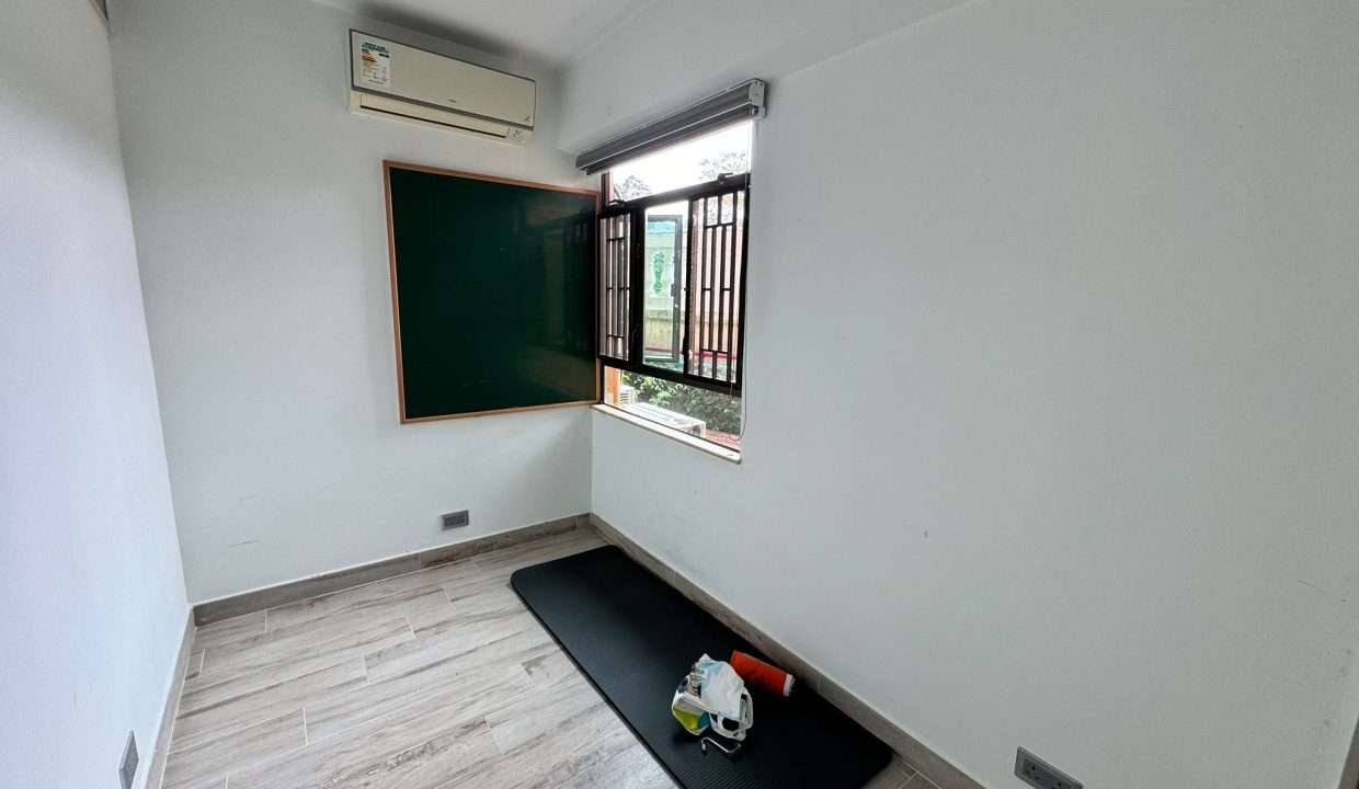 WhatsApp Image 2024-09-23 at 11.55.49 AM (1)