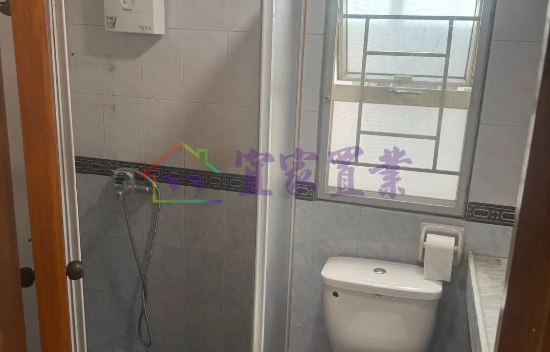 aba64838305c86a6d3e1fb7744b46dc2.jpg