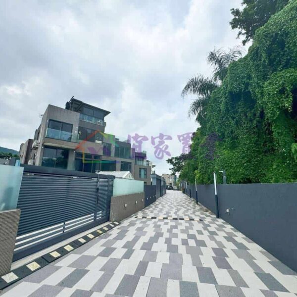 元朗 珀嶺●全新全幢入車大花園