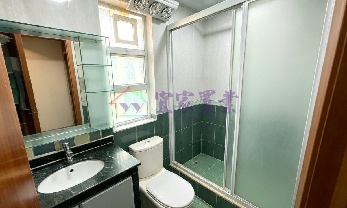 c8b13447ebf6d86423d9927be29dd777.jpg