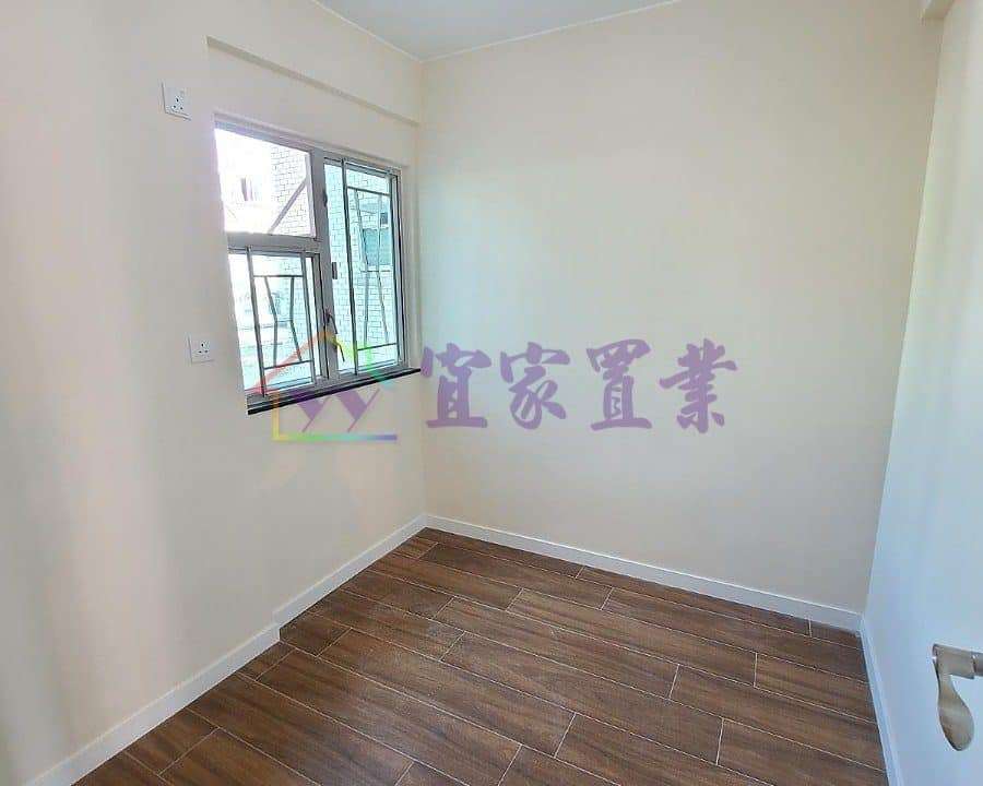 e4a1cb4a40eb6575bc66ef43cd05f2b1.jpg
