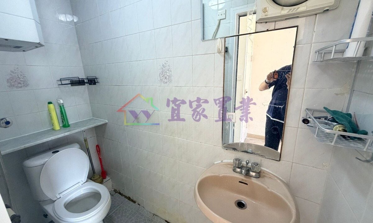 e4c42ad5851af3047bfdb6edcd724271.jpeg