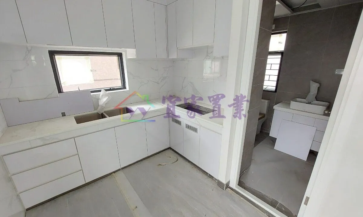 ede538298f27908776bd24ea895a363a.jpeg