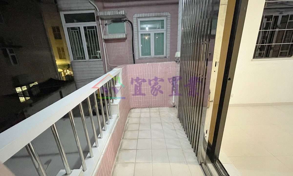 ef244dd2e5efaf54ae77bdb7c59444ac.jpg
