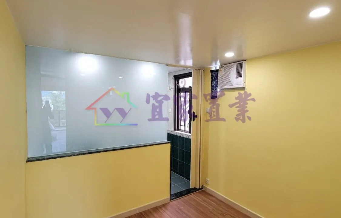 ef368a8d221162207568e8f615fe61bb.jpg