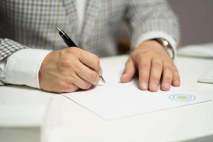 sign agreement